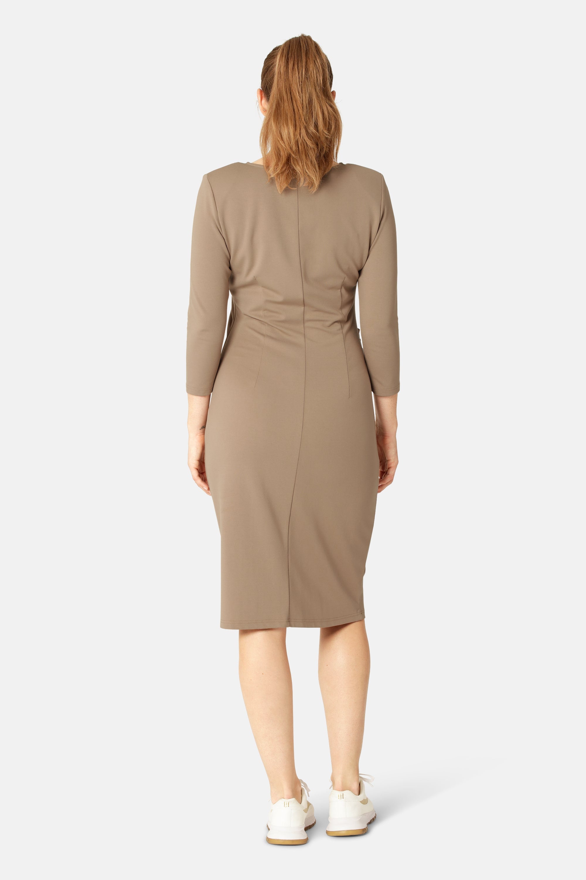 Kleid mit Falten - Greige